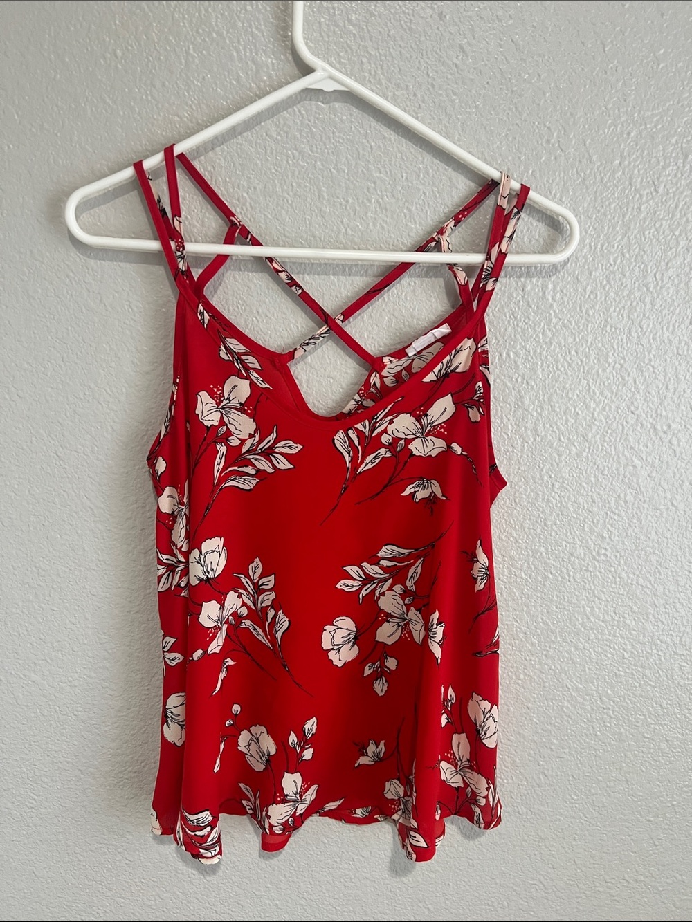 Sienna Sky Red Floral Crisscross Back  Strappy Tank Small Excellent Condition